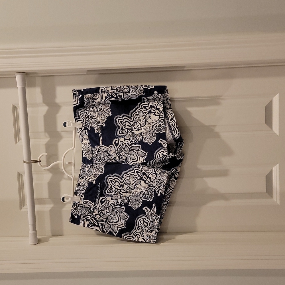 Gap shorts size 16